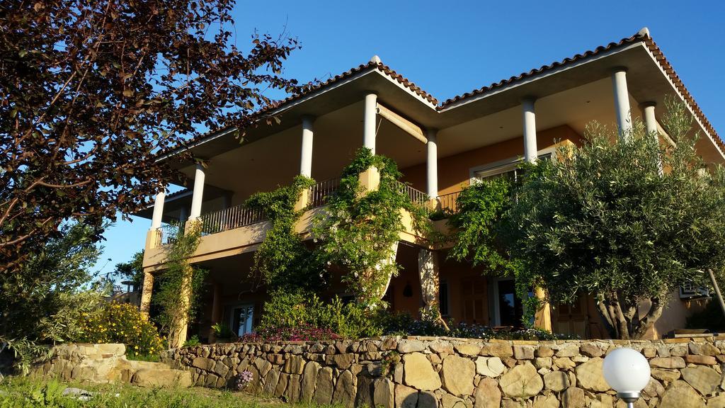 Gite L'Appart De Case Vanille Sari-Solenzara Exteriör bild